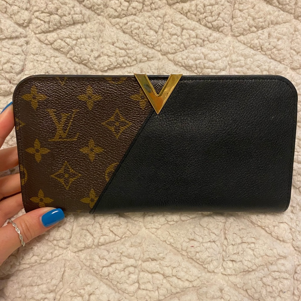 Authentic LV wallet